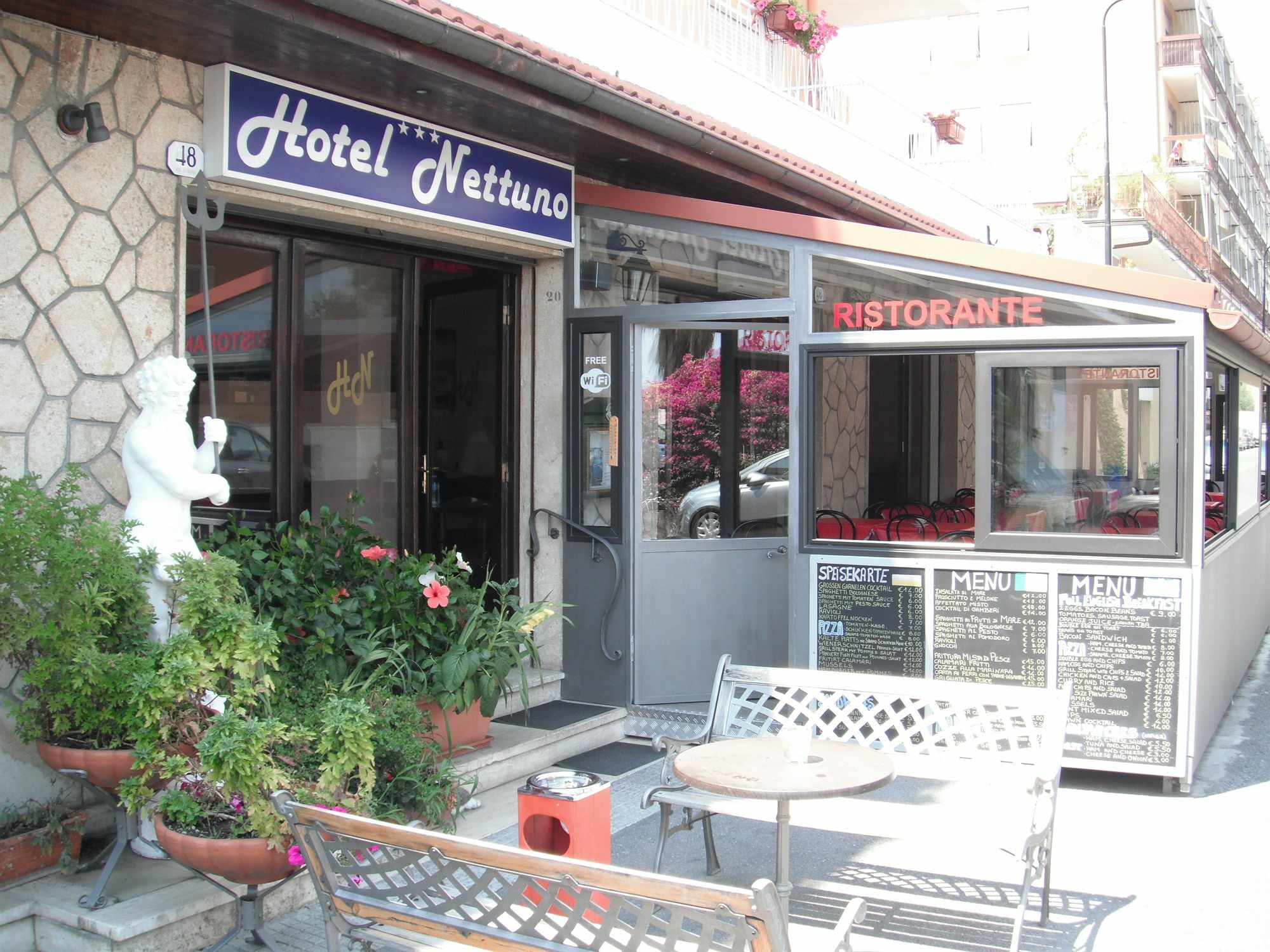 Hotel Nettuno دْيانو مارينا المظهر الخارجي الصورة