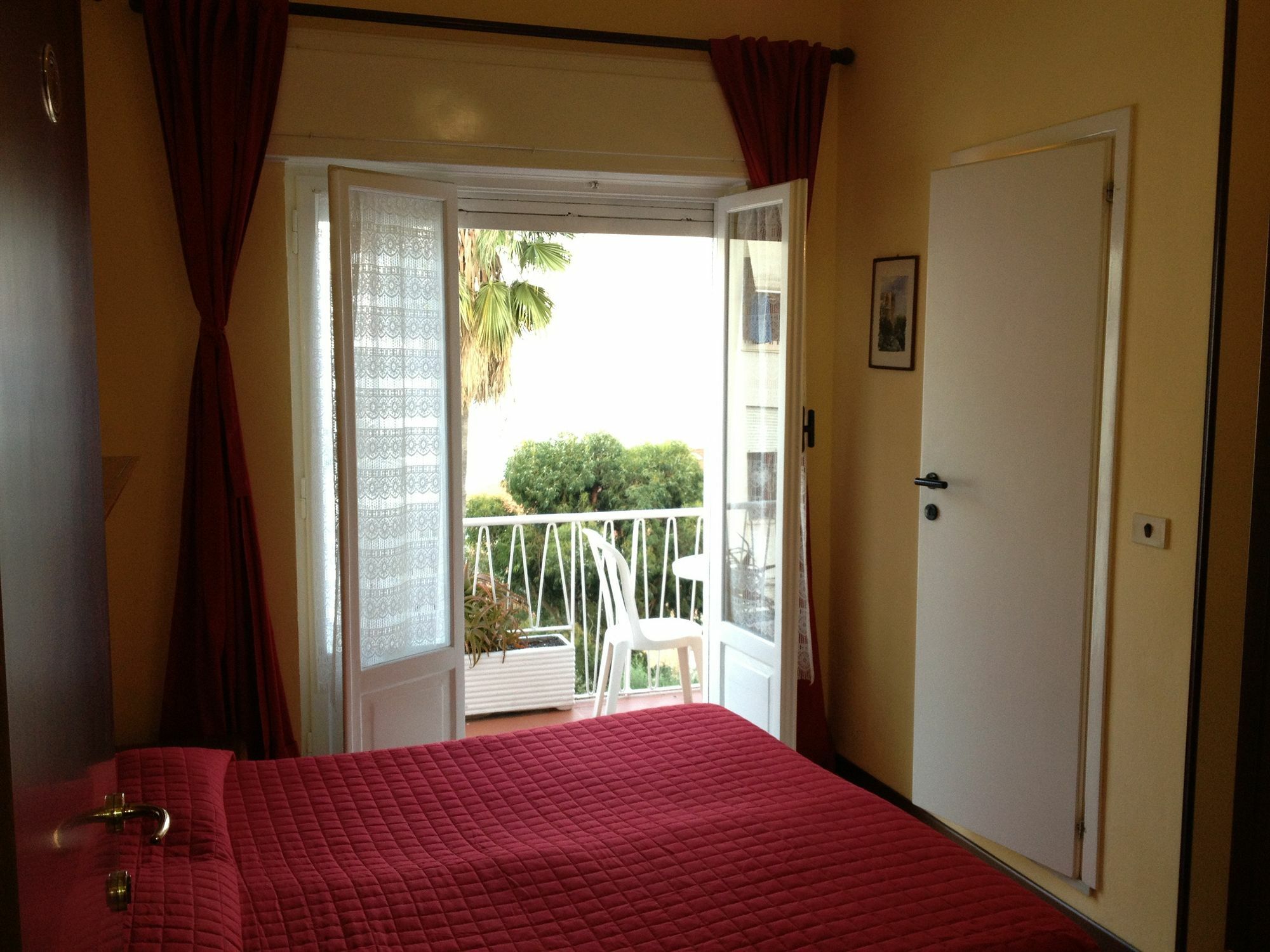 Hotel Nettuno دْيانو مارينا المظهر الخارجي الصورة