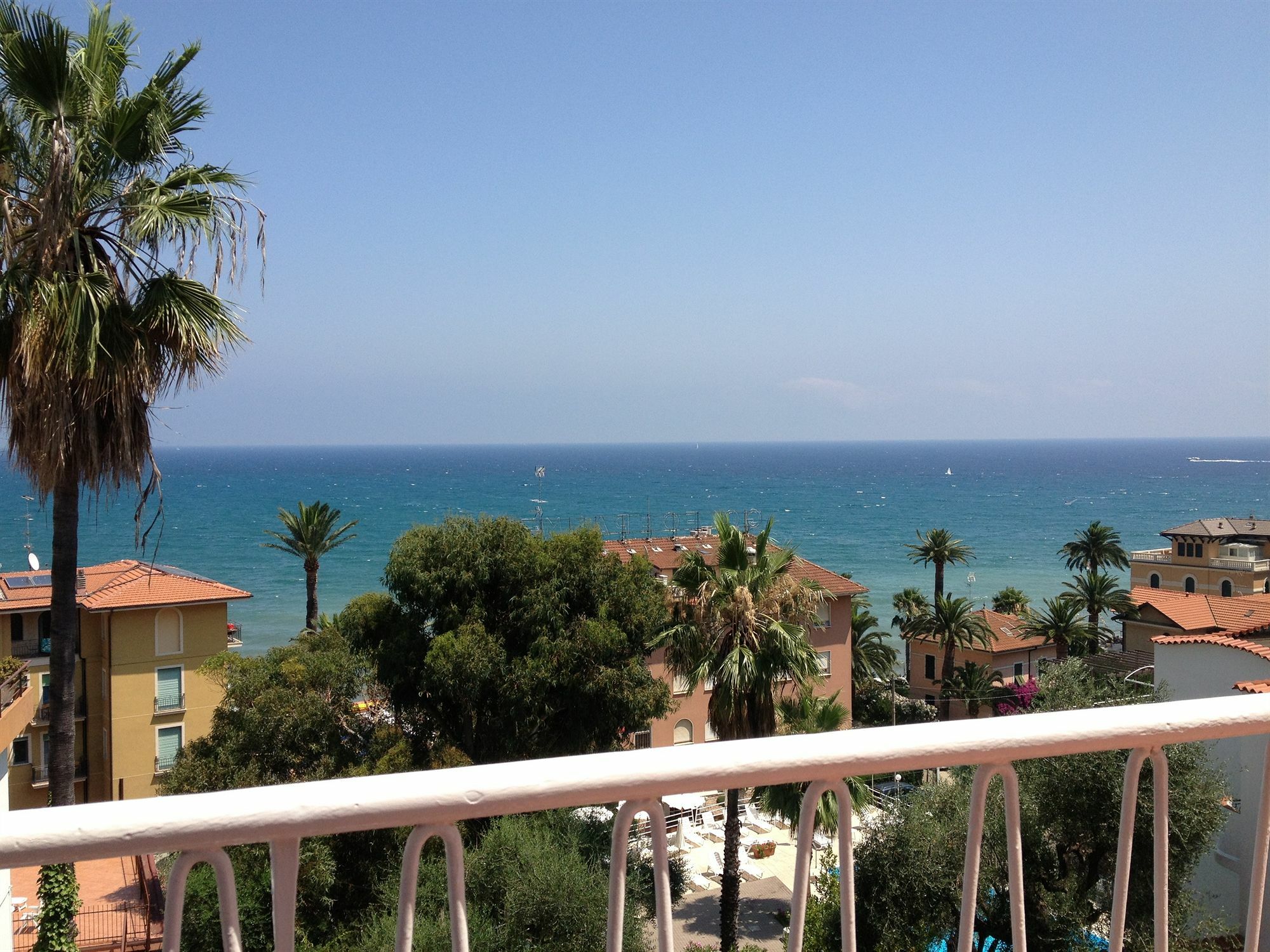 Hotel Nettuno دْيانو مارينا المظهر الخارجي الصورة