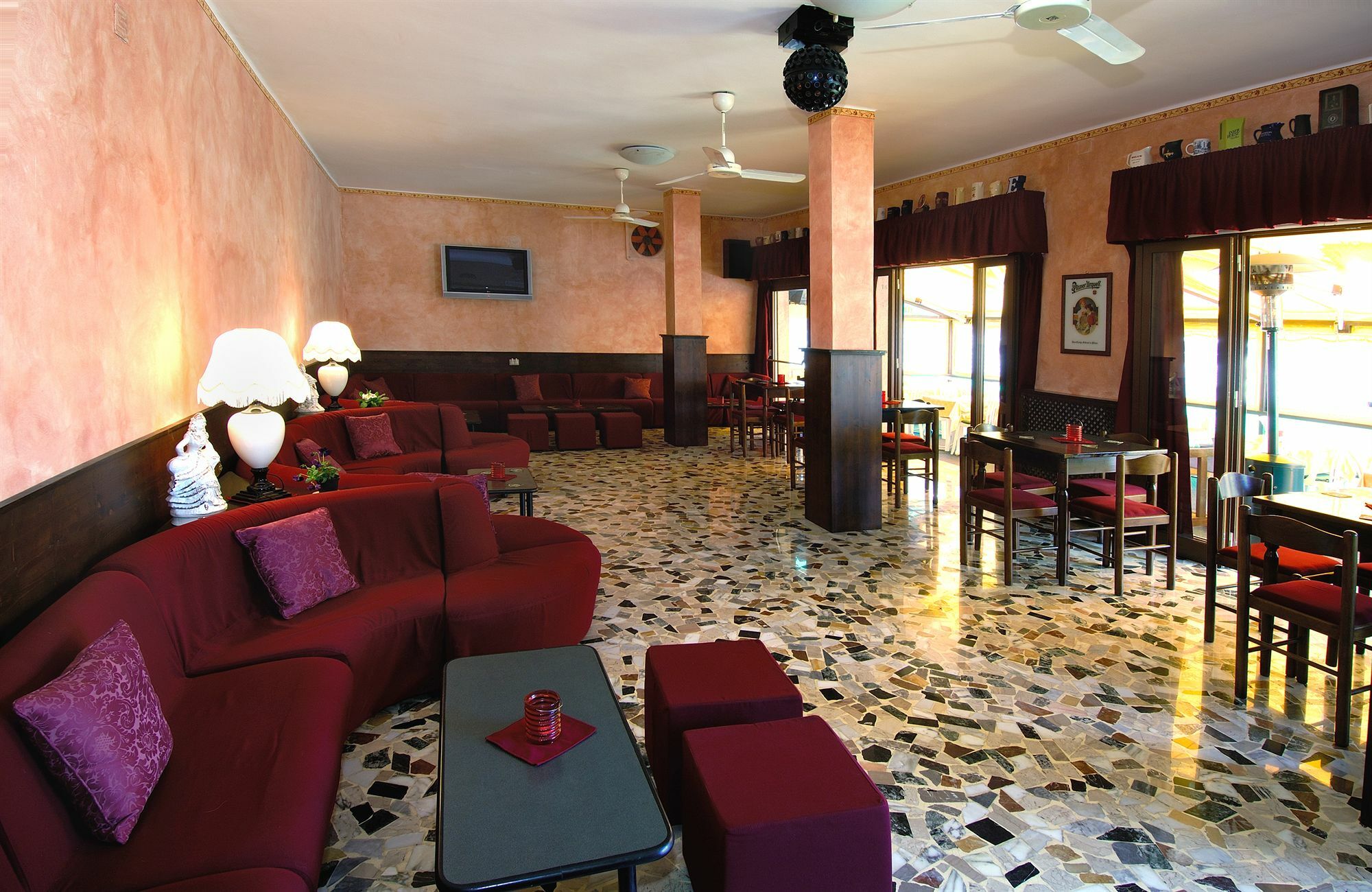 Hotel Nettuno دْيانو مارينا المظهر الخارجي الصورة