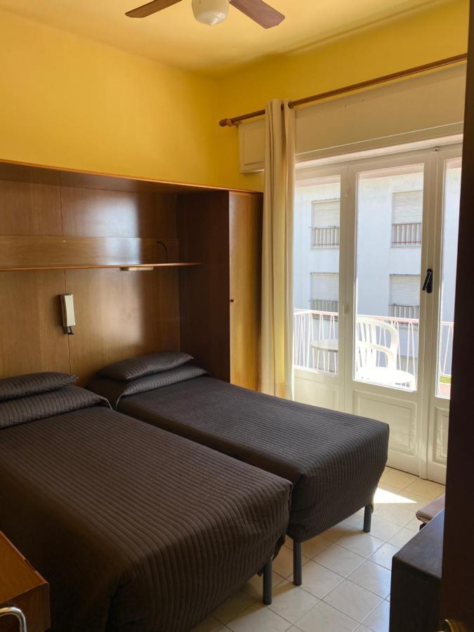 Hotel Nettuno دْيانو مارينا المظهر الخارجي الصورة