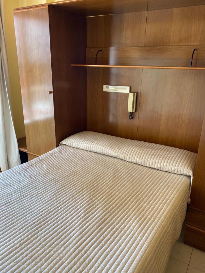 Hotel Nettuno دْيانو مارينا المظهر الخارجي الصورة