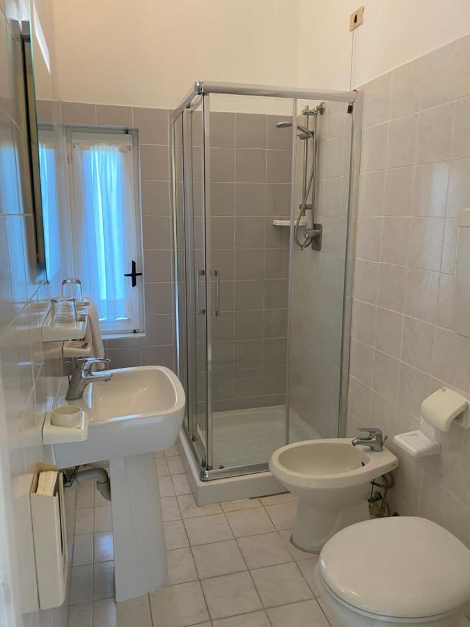 Hotel Nettuno دْيانو مارينا المظهر الخارجي الصورة